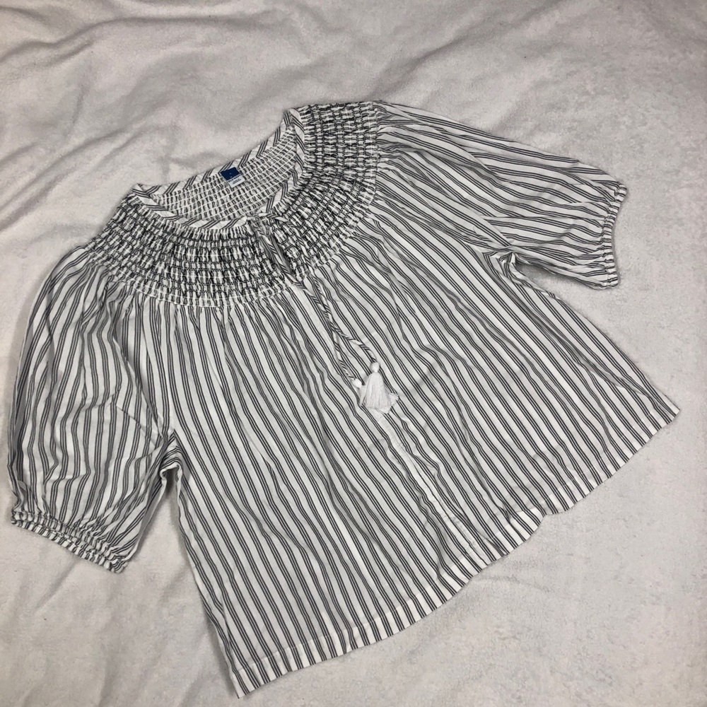 Old Navy NWT Gray & White Stripe 1/4 Sleeve Smocked Top size Large - Picture 1 of 7